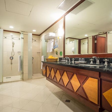 Formosan Naruwan Hotel T'ai-tung Exteriér fotografie A bathroom in a hotel
