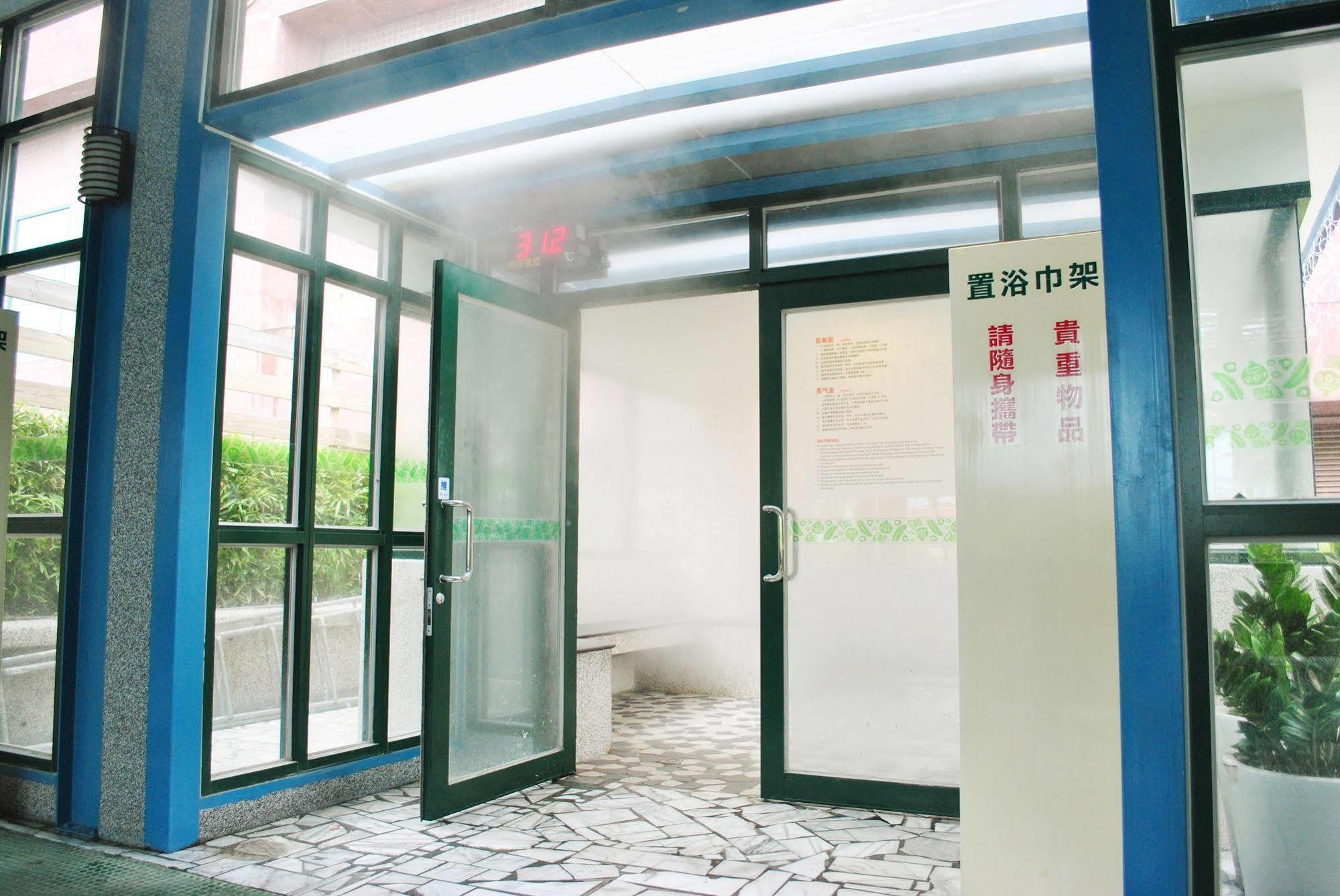Formosan Naruwan Hotel T'ai-tung Exteriér fotografie Entrance to the library